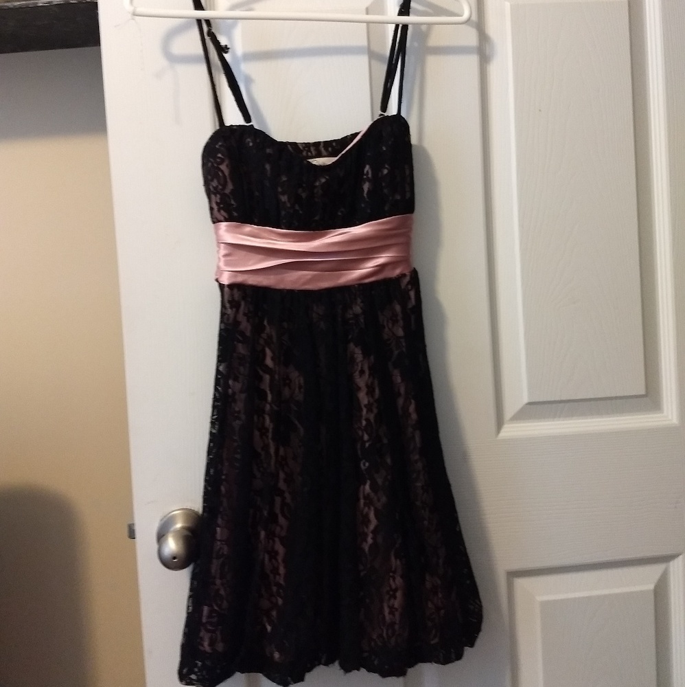 Jrs Cocktail Dress (fits like 4/6)